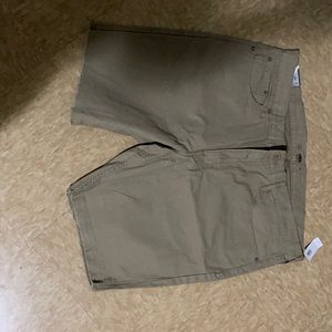 Men’s khaki shorts brand new
